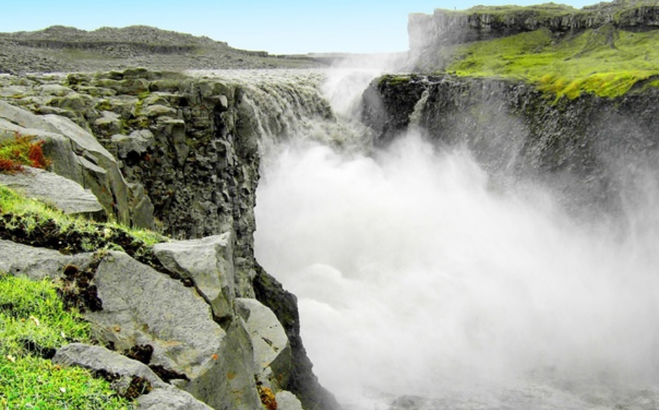 Exploring Selfoss Waterfall A Hidden Gem in Iceland’s North